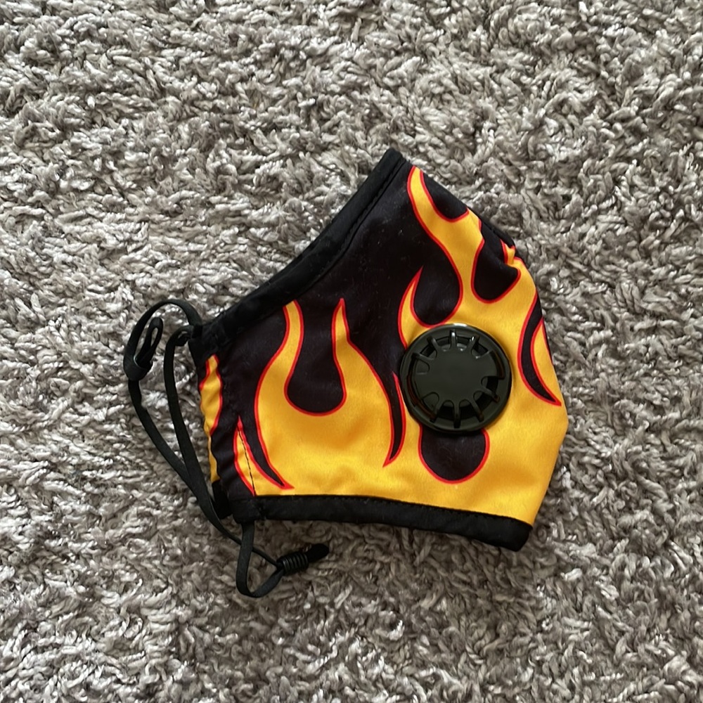 Face Mask🔥 - Picture 2 of 4